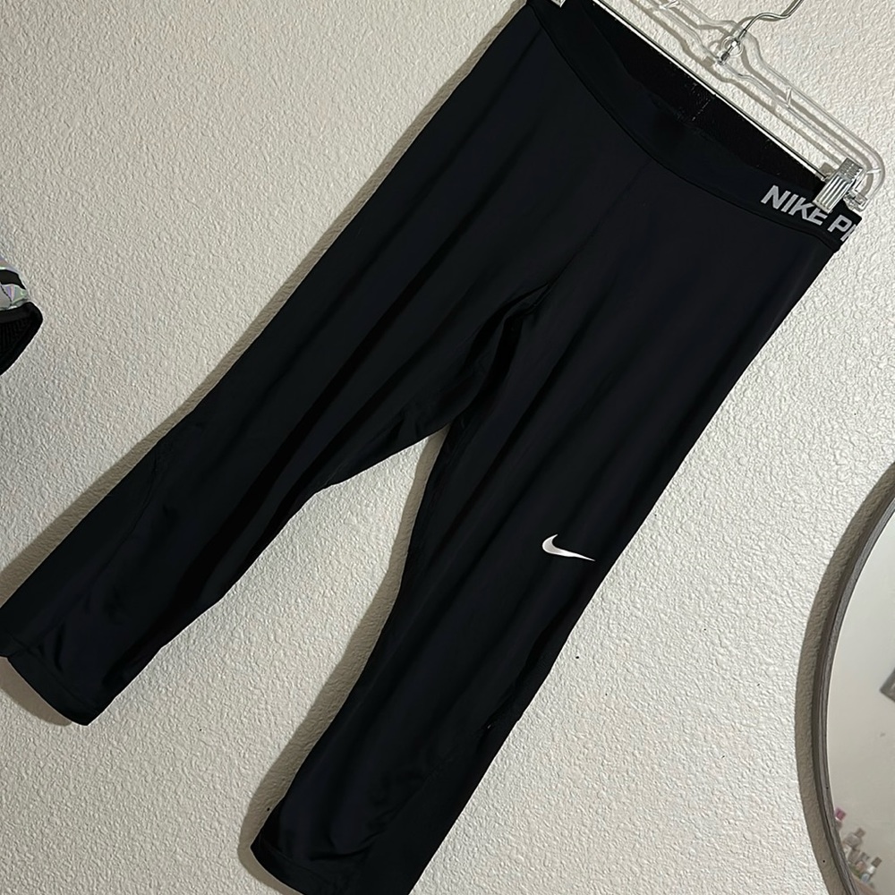 Nike capri leggings